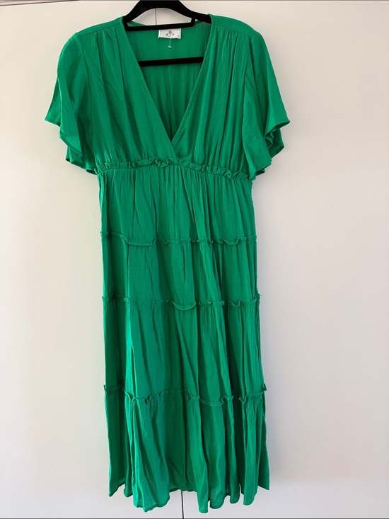 Gjo Dresses & Skirts - Emerald Tiered V-Neck Maxi Dress by